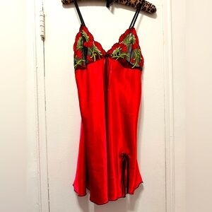 Jumelles Elegant Red Lace Trim Chemise Slip Top Floral Small